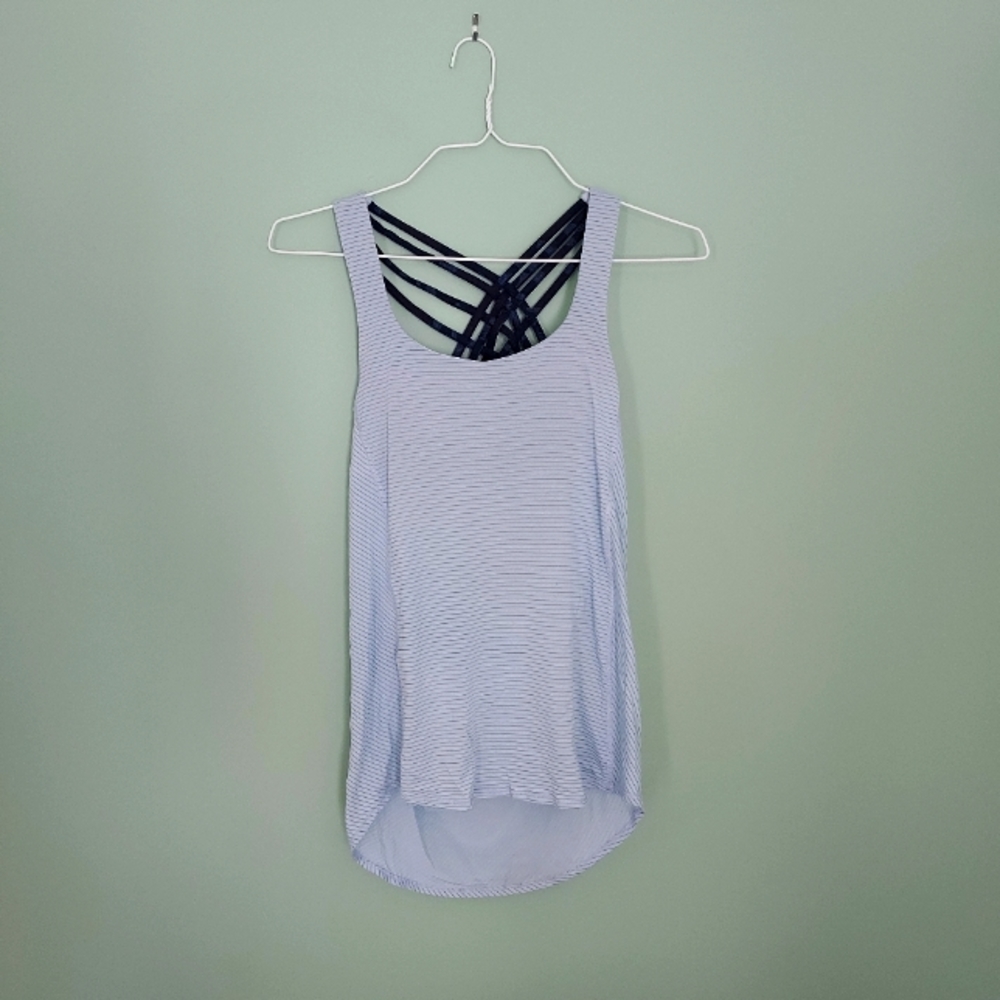 Lululemon  Wild Tank Sz 4 striped blue
